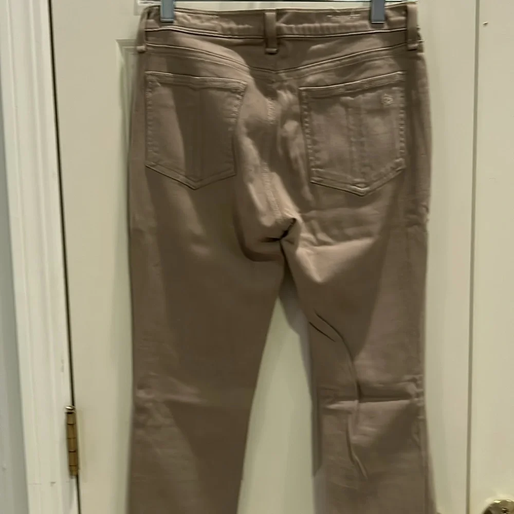Tan - Picture 4 of 6
